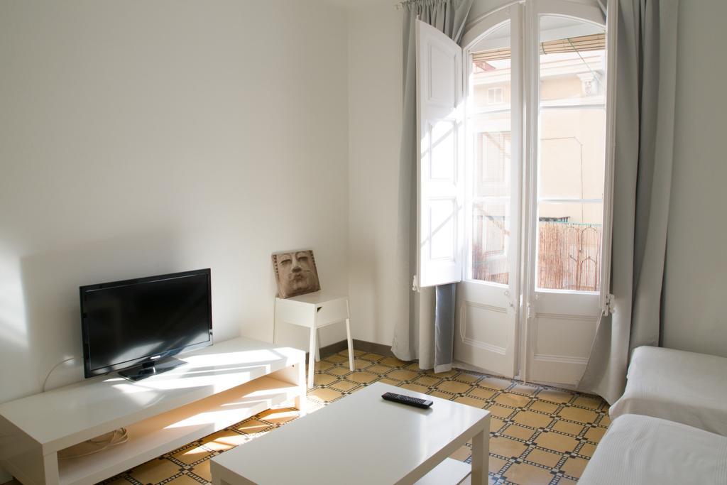 Barnapartments Basic Gracia Barcelona Exterior foto